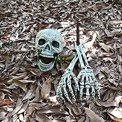 Graveyard™ skull garden decoration | 50% Discount