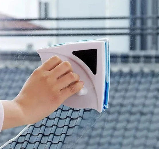 Cleanor™ - Magnetic Window Cleaning Brush