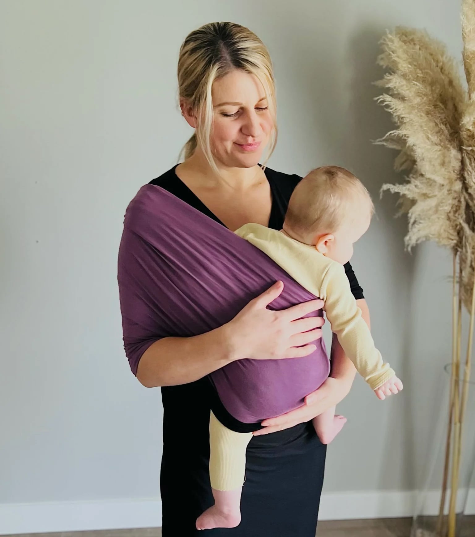 Mommy's Hug™ - Comfortable and safe to use from pregnancy, birth, toddlerhood and beyond!